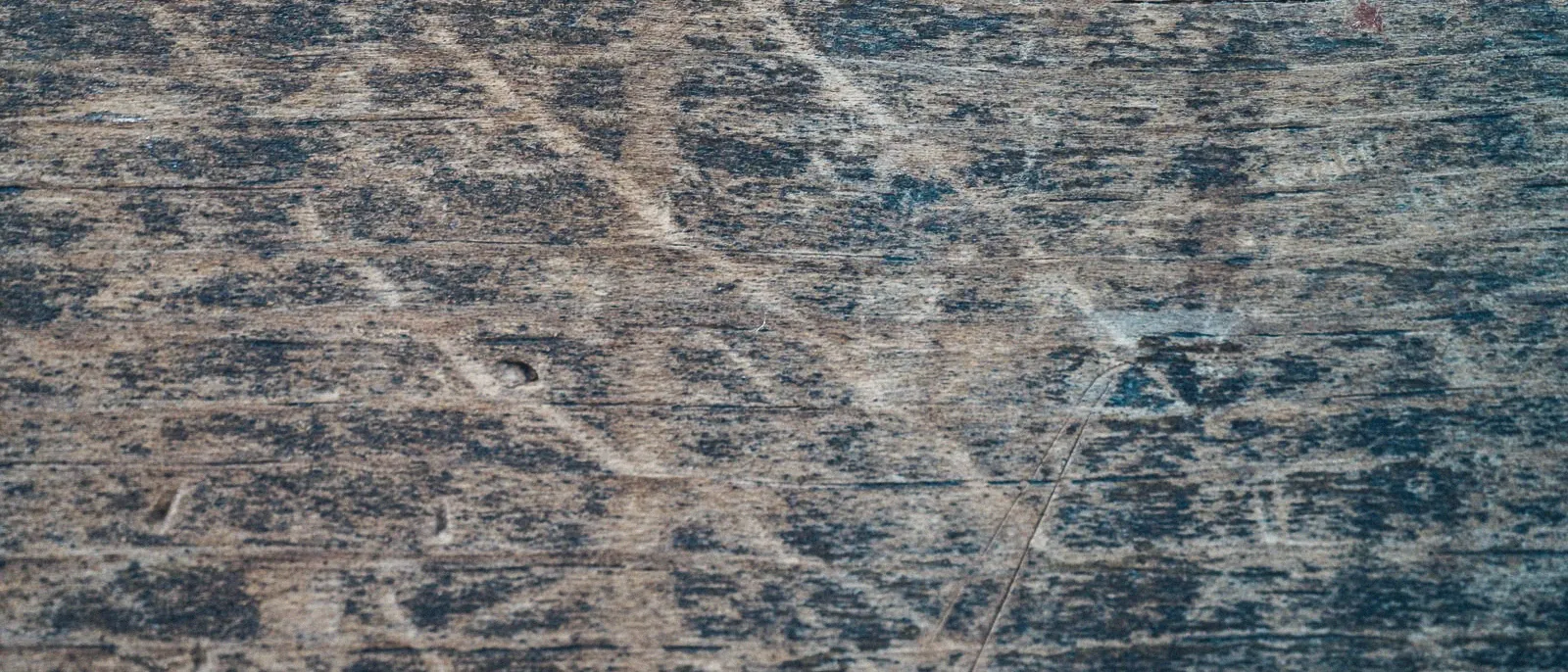 moquette tassée par l'usage ou brûlée : la nuance qui décide d'une retenue